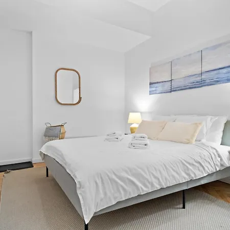 Victory Avenue Gem - Modern & Elegant Apartment *