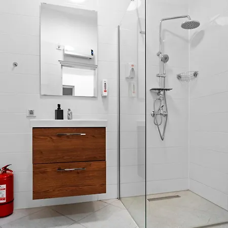 Victory Avenue Gem - Modern & Elegant Apartment *