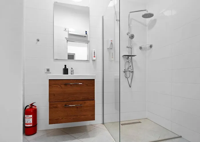 Victory Avenue Gem - Modern & Elegant Apartment *